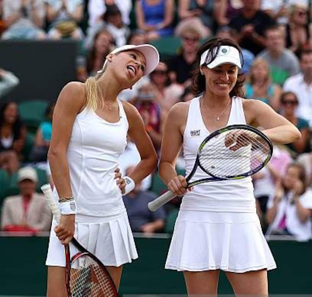 Van Anna Kournikova weten we het niet, maar van Martina Hingis is het absoluut zeker dat ze heel vaak van haar moeder op haar billen heeft gekregen bij tennistrainingen en -wedstrijden.